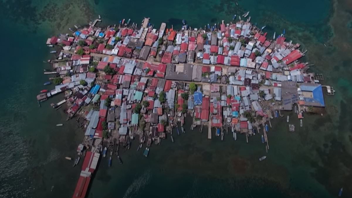 alert-–-inside-the-very-overcrowded-caribbean-island-which-is-home-to-more-than-2,000-people-but-has-no-sanitation-system-or-electricity