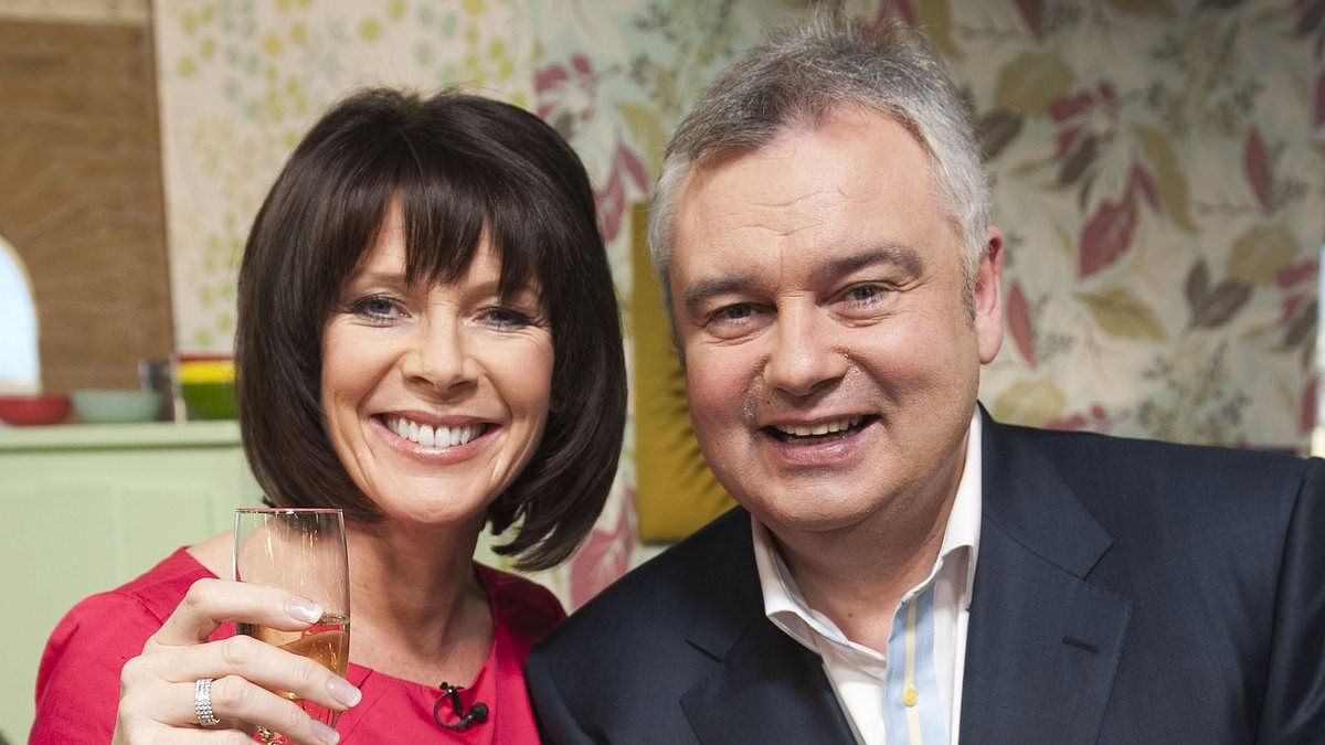 alert-–-eamonn-holmes-is-jubilant-as-he-celebrates-manchester-united’s-fa-cup-win-–-despite-splitting-up-with-ruth-langsford-as-marriage-ends