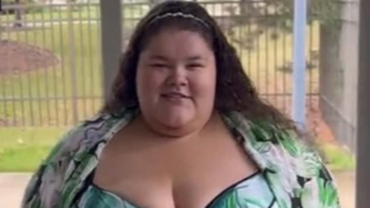 alert-–-polyamorous-plus-size-travel-influencer-who’s-demanded-free-seats-for-fat-fliers-says-‘gym-rats’-troll-her-on-tiktok-but-proposition-her-for-sex-on-tinder