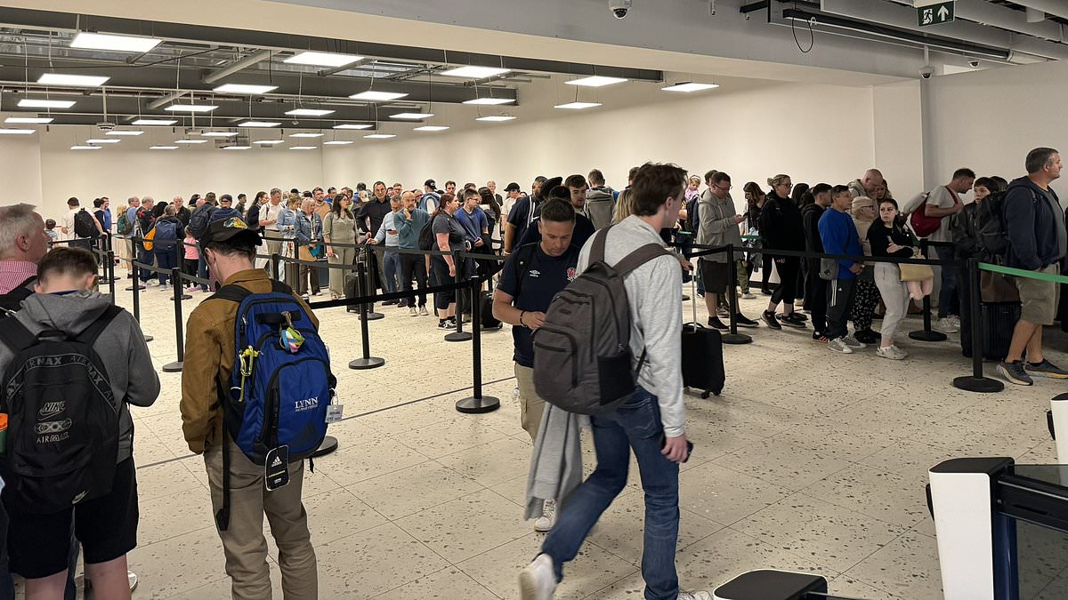 alert-–-holidaymakers-at-birmingham-airport-faced-with-hellish-queues-on-bank-holiday-stretching-outside-the-building-weeks-after-security-hall-update