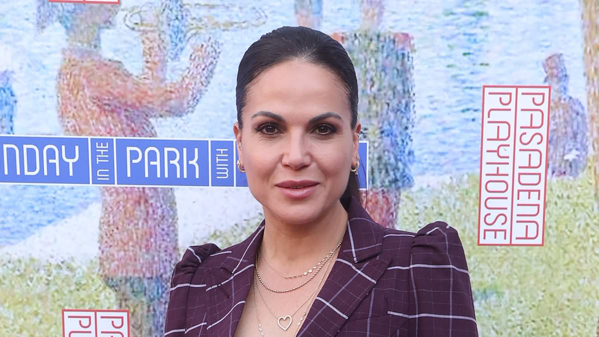 alert-–-once-upon-a-time-star-lana-parilla-reveals-she-was-once-homeless-early-in-her-career:-‘it-terrifies-me-still-to-this-day’