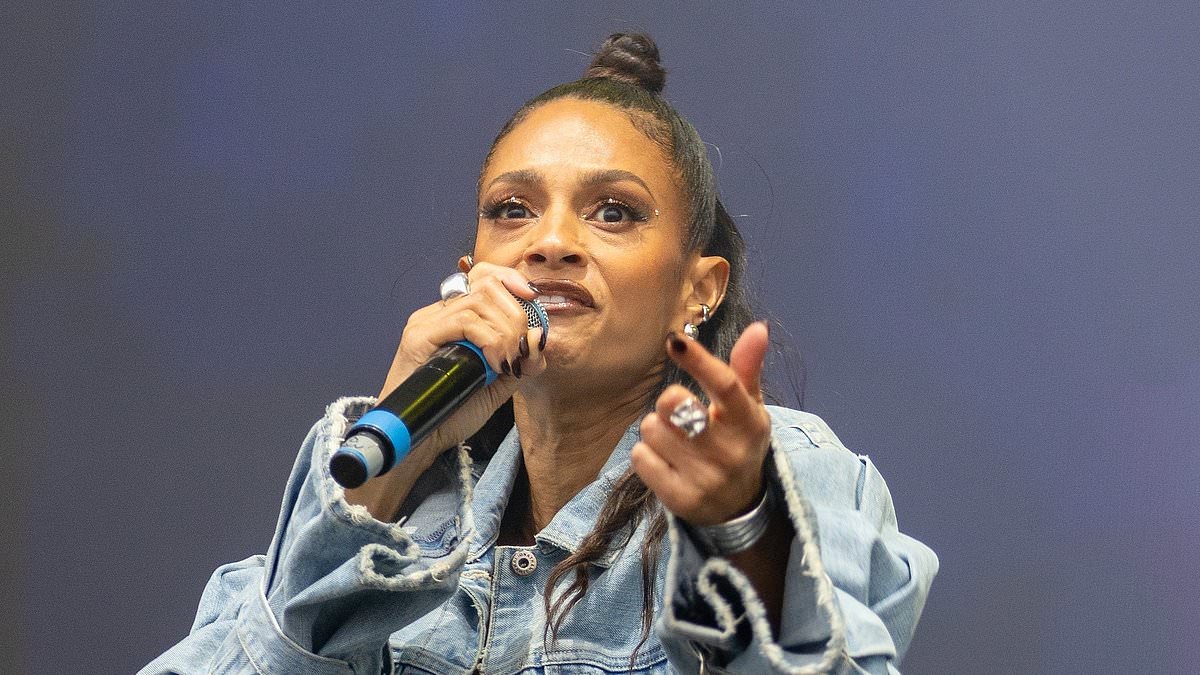 alert-–-alesha-dixon-takes-to-the-stage-for-surprise-performance-at-mighty-hoopla-festival-as-she-joins-headliner-nelly-furtado-and-cher-lloyd