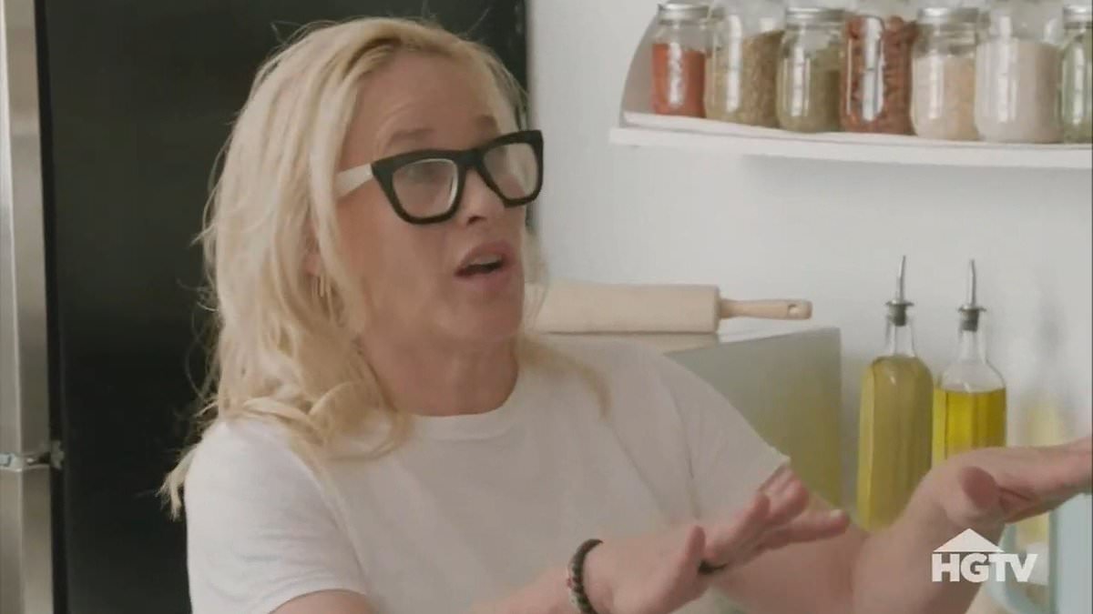 alert-–-celebrity-iou:-patricia-arquette-helps-longtime-family-friend-liz-with-full-kitchen-and-laundry-room-makeover