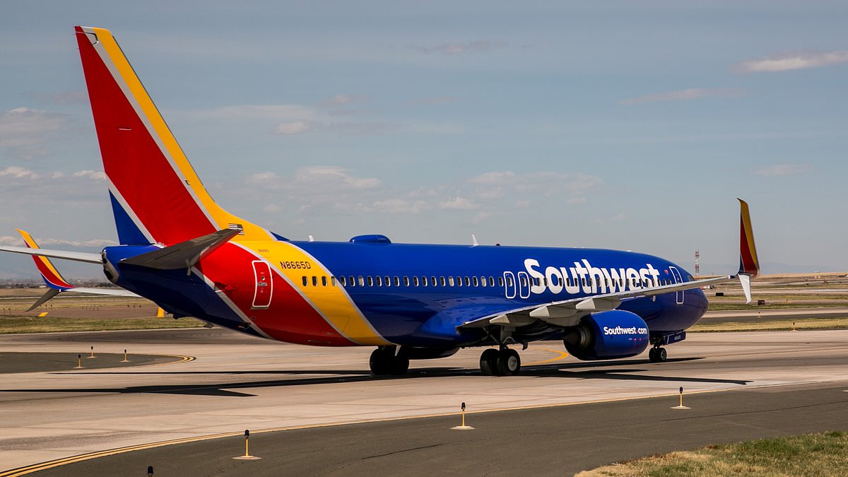 alert-–-southwest-airlines-flight-to-colorado-makes-emergency-landing-after-tire-blows-off-aircraft