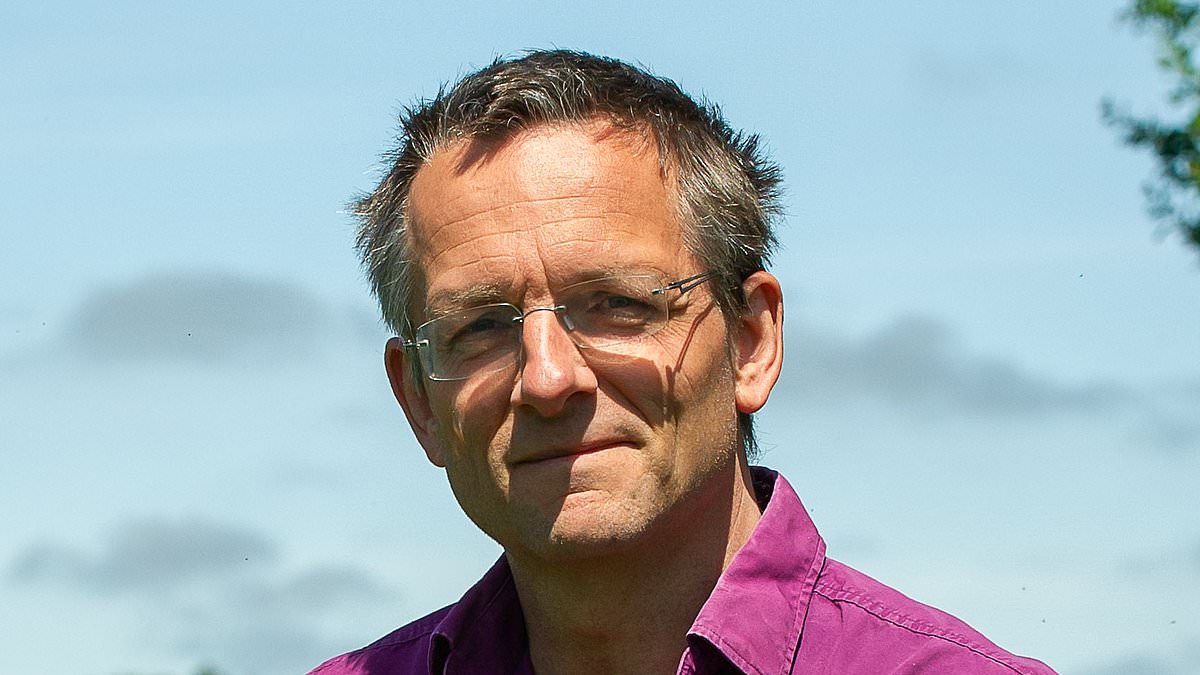 alert-–-beach-bar-waiter-discovers-body-during-hunt-for-dr-michael-mosley:-waiter-was-alerted-that-something-‘unusual’-had-been-spotted-from-the-sea-near-where-the-mail-columnist-was-last-seen-on-the-greek-island-of-symi-and-went-to-investigate