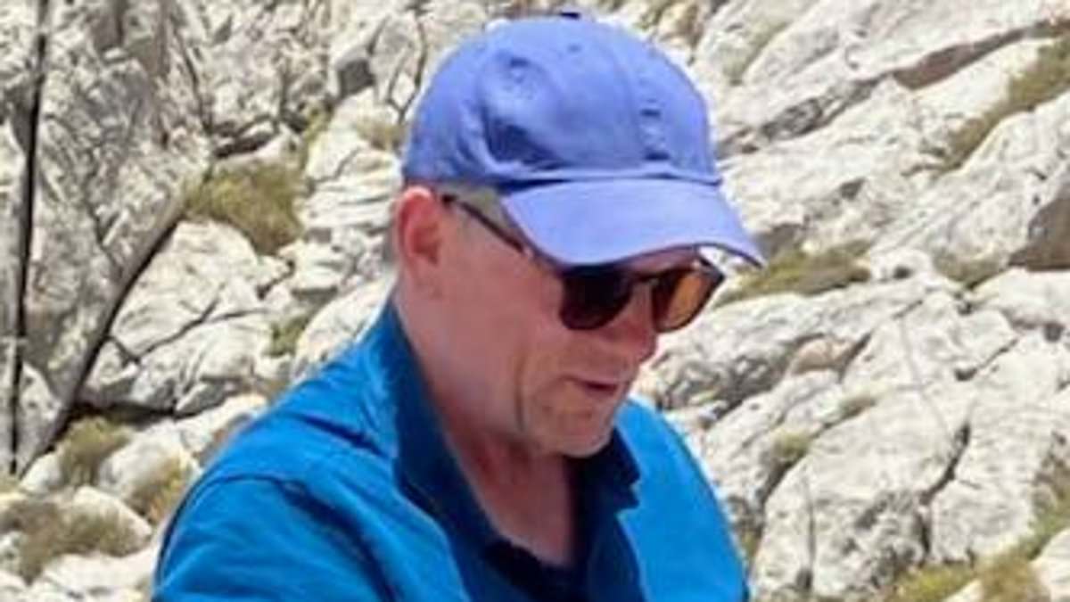 alert-–-cctv-reveals-dr-michael-mosley-walked-up-treacherous-mountain,-then-gingerly-picked-his-way-down-the-slope-before-stumbling-–-as-mail-health-guru’s-body-is-found-260ft-from-resort