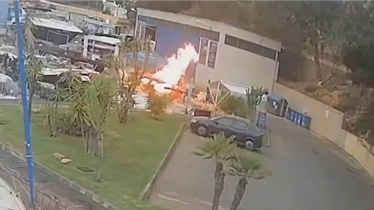 alert-–-moment-pleasure-boat-explodes-in-fireball-at-costa-blanca-holiday-resort-injuring-brit,-37,-and-two-others