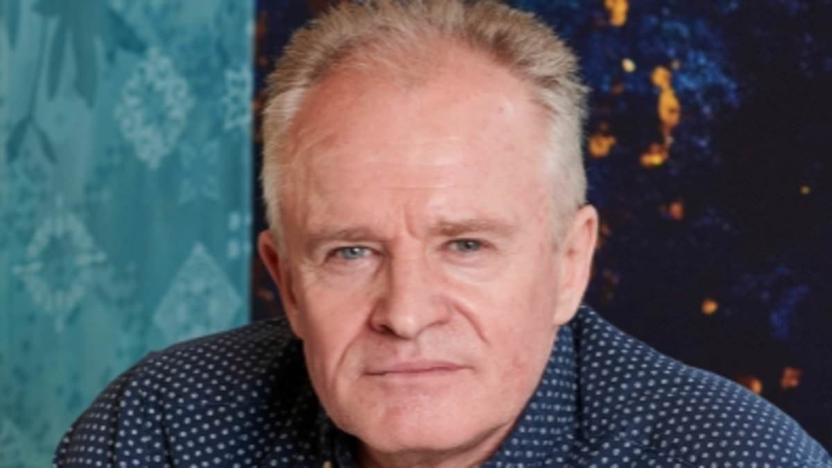 alert-–-bobby-davro-confesses-he-got-caught-in-bed-with-les-dennis-following-a-very-drunken-night-out