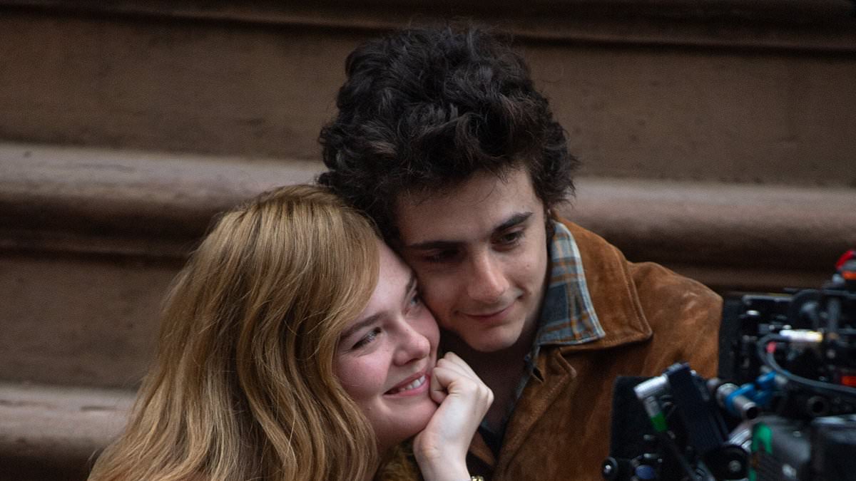 alert-–-timothee-chalamet-and-elle-fanning-share-a-sweet-moment-as-they-film-a-new-york-scene-for-the-upcoming-bob-dylan-biopic,-a-complete-unknown