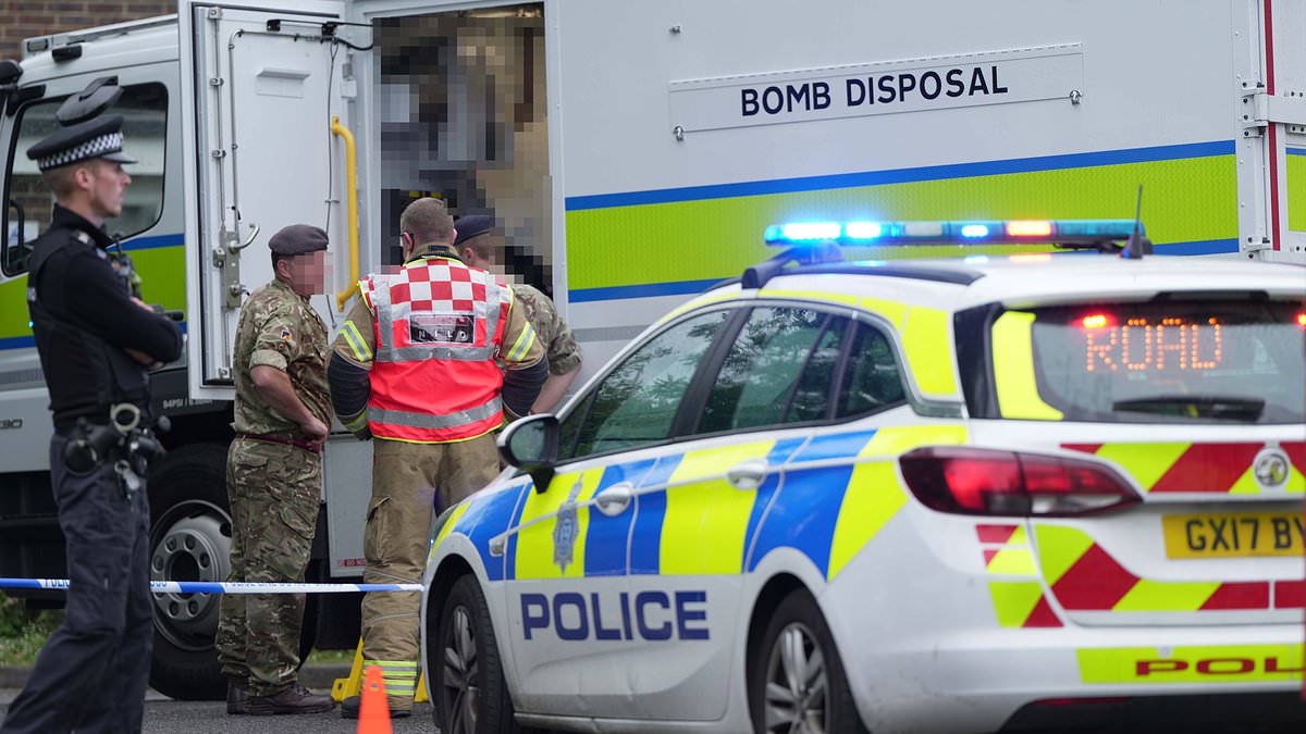 alert-–-army-bomb-disposal-units-rush-to-tory-mp-jeremy-quin’s-office-after-suspect-device-found-–-as-police-seal-off-area