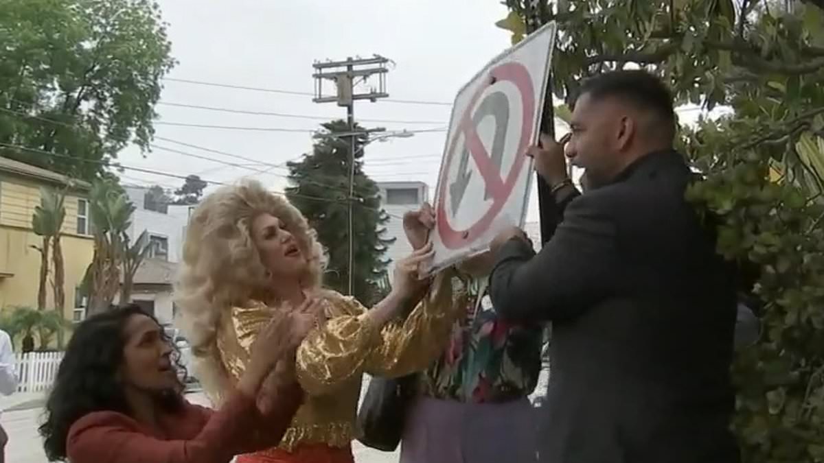 alert-–-upscale-los-angeles-neighborhood-removes-‘homophobic’-no-u-turn-signs