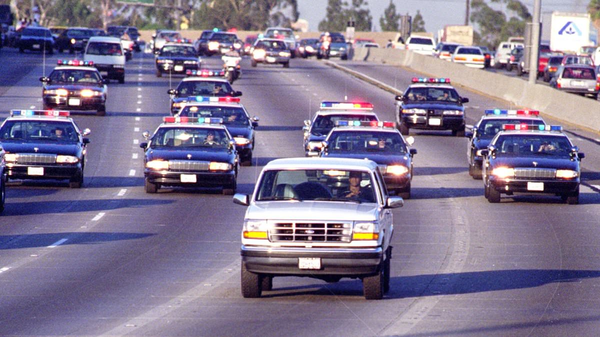 alert-–-how-oj-simpson’s-infamous-bronco-standoff-led-to-record-pizza-sales-and-prank-calls-on-live-tv-as-95-million-watched-la-cops-chase-him-down