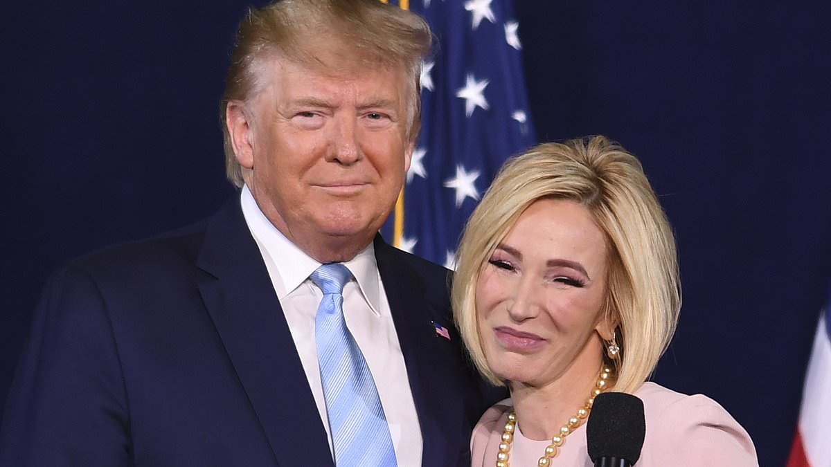 alert-–-donald-trump’s-spiritual-advisor-paula-white-reveals-the-ominous-warning-she-gave-the-former-president