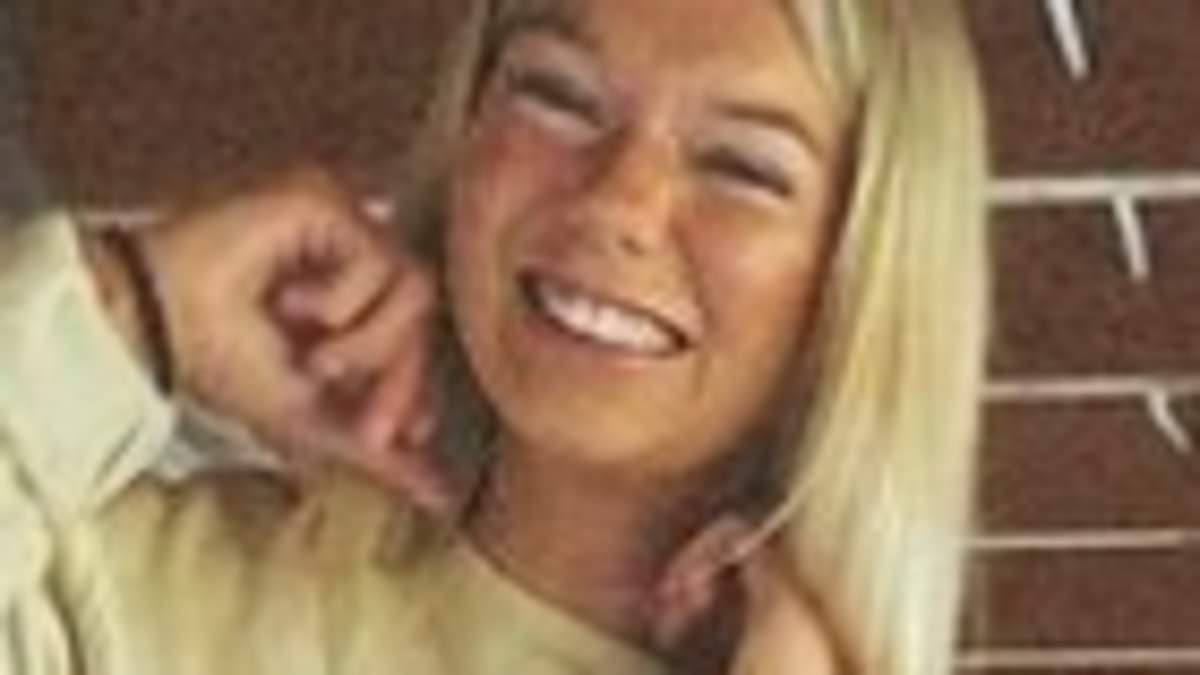 alert-–-tom-leonard:-was-one-man’s-twisted-obsession-with-a-blonde-student-waitress-the-real-reason-her-three-housemates-were-slaughtered-in-the-dead-of-night?