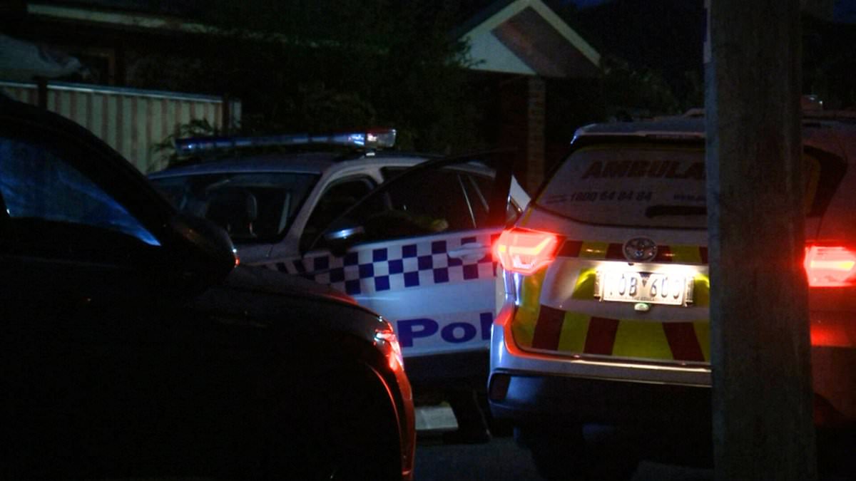 alert-–-broadmeadows,-melbourne:-four-people-including-a-teenage-boy-found-dead-at-a-property