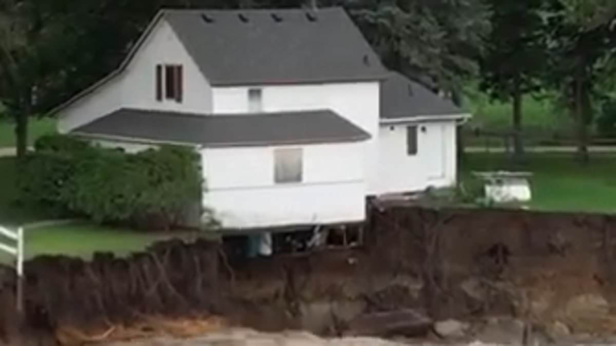 alert-–-family-living-on-the-edge-of-minnesota’s-failing-85-foot-tall-rapidan-dam-reveal-the-‘life-altering’-moment-they-feared-river-was-going-to-swallow-them-alive-as-they-warn-‘there’s-no-stopping-it’