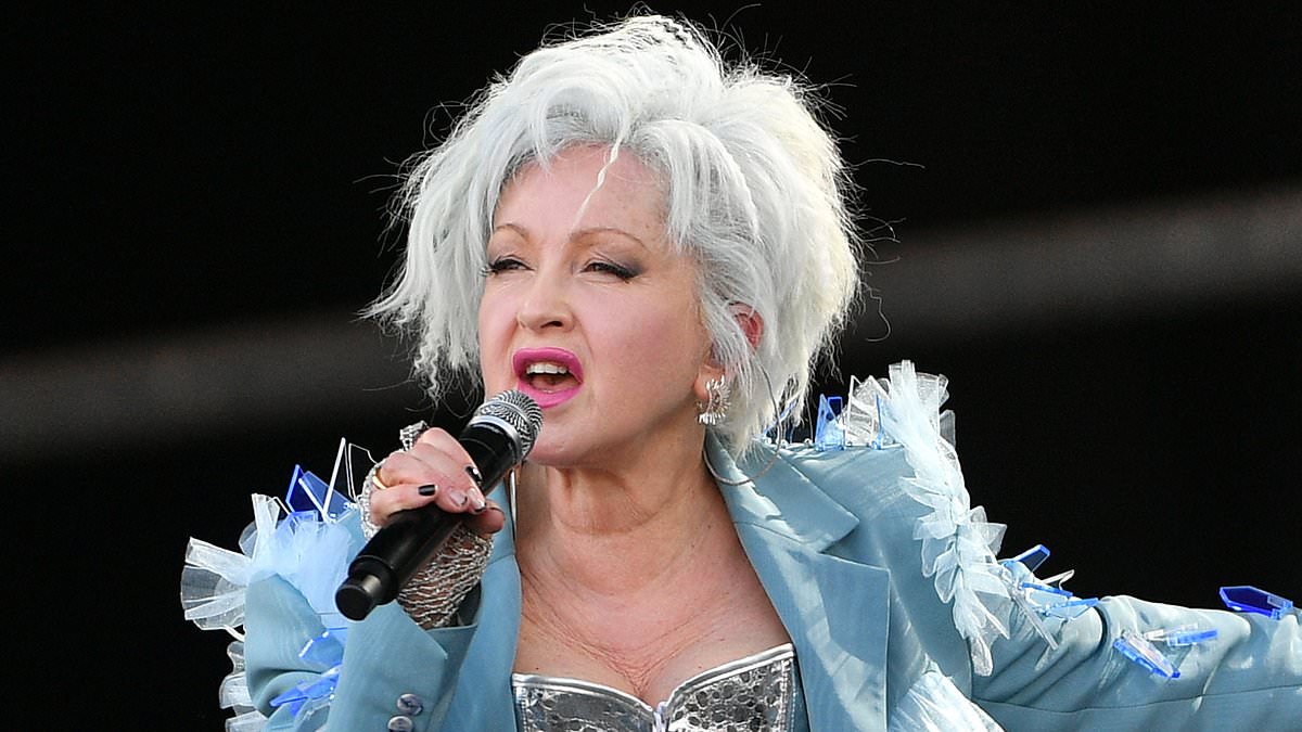 alert-–-glastonbury-fans-say-cyndi-lauper,-71,-‘was-really-let-down’-as-singer-suffers-‘awful’-sound-problems-during-her-set:-‘i-felt-so-bad-for-her!’