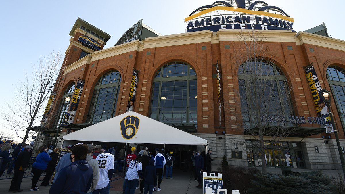 alert-–-milwaukee-brewers’-escalator-malfunction-injures-11-as-six-are-rushed-to-the-hospital-after-unit-gave-way-‘with-over-100-people-on-it’:-‘scariest-thing-that’s-ever-happened-to-me’