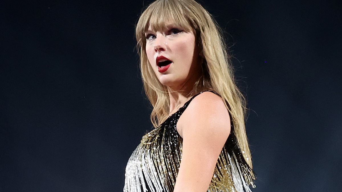 alert-–-taylor-swift’s-eras-tour-inner-circle-revealed:-meet-the-band-members-and-backup-dancers-who-have-been-by-her-side-for-decades-–-and-serve-as-her-surrogate-family-on-the-road