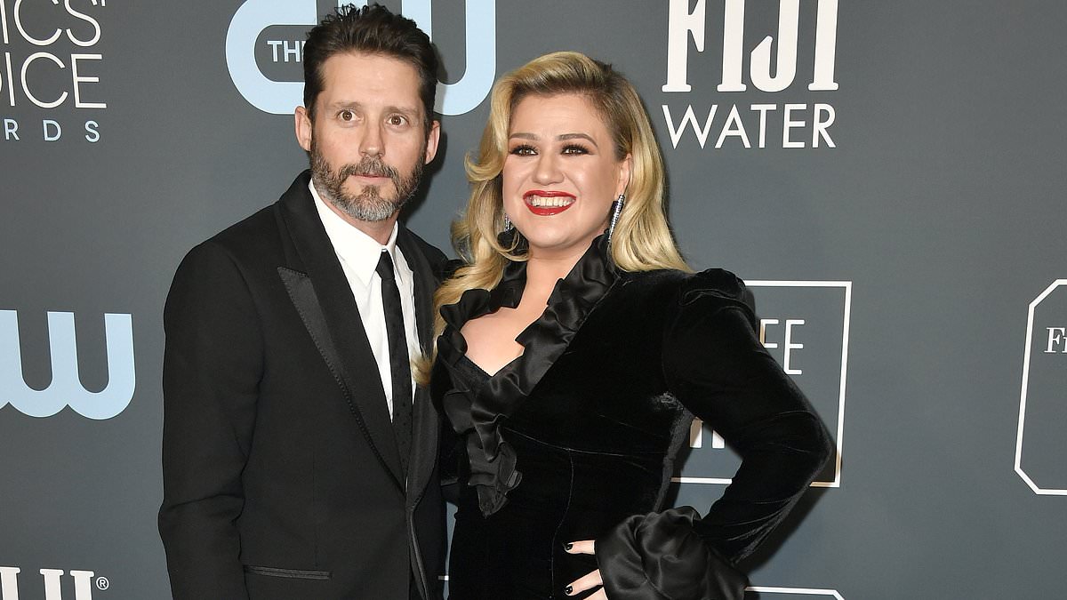 alert-–-kelly-clarkson-opens-up-about-her-marriage-to-ex-husband-brandon-blackstock-as-she-tells-john-cena-what-she-was-‘horrible’-at-remembering