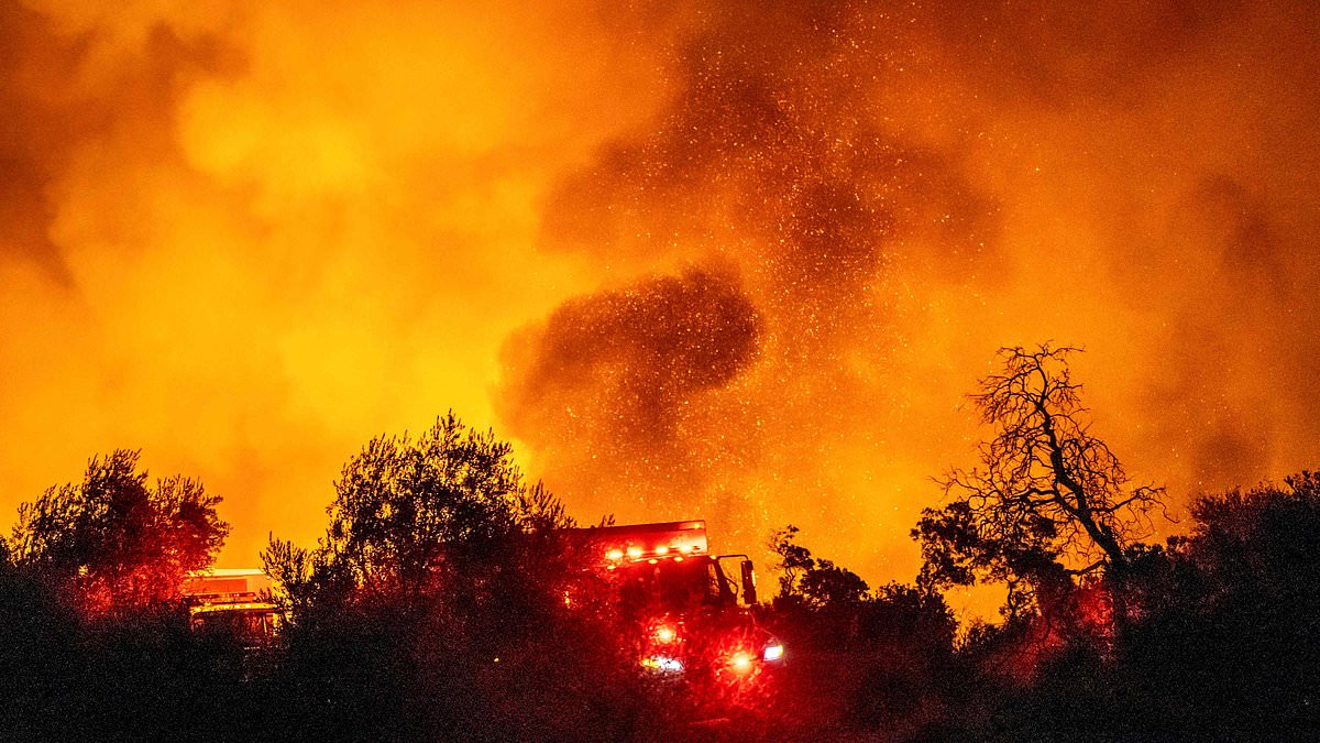 alert-–-massive-wildfire-erupts-in-california,-blazing-across-5,000-acres-and-sparking-evacuations