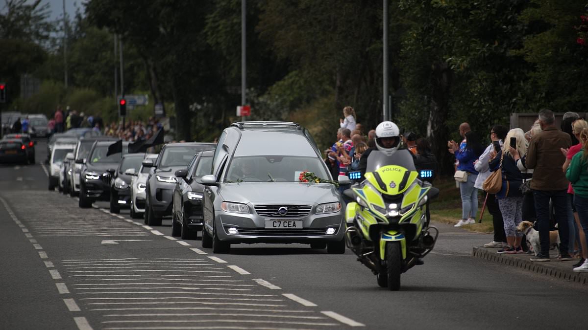 alert-–-rob-burrow-funeral:-best-friend-kevin-sinfield-arrives-at-pontefract-crematorium-among-mourners-for-final-farewell-to-mnd-campaigner-and-rugby-league-legend