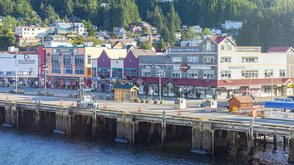 alert-–-alaskan-tourist-hotspot-fed-up-with-cruise-ships-considers-drastic-move-to-give-locals-a-break-from-pesky-visitors