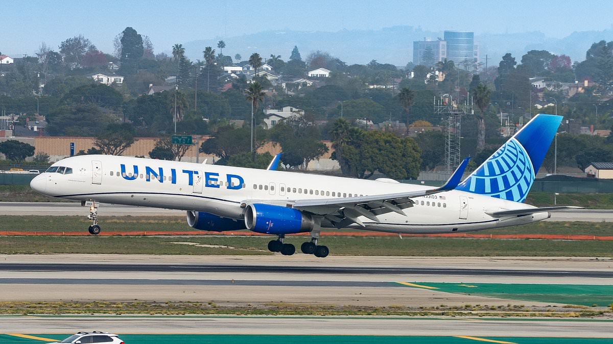 alert-–-wheel-flies-off-united-airlines-boeing-757-during-takeoff-from-los-angeles-just-one-day-after-aviation-giant-agreed-to-$243.6-million-plea-deal-over-deadly-plane-crashes