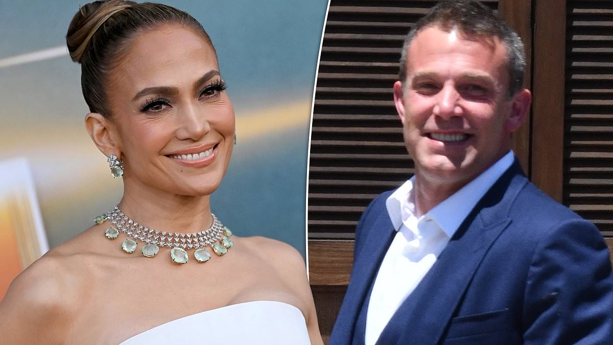 alert-–-jennifer-lopez’s-and-ben-affleck’s-kids-are-‘working-behind-the-scenes’-to-get-the-estranged-couple-‘back-together’-before-jlo’s-55th-birthday