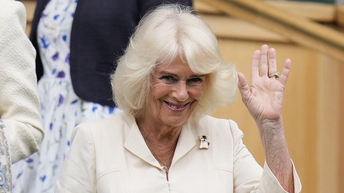 alert-–-queen-camilla-channels-wimbledon-whites-at-sw19-–-as-she’s-joined-by-the-tindalls,-kate’s-parents-and-peter-phillips-for-a-day-of-tennis-action