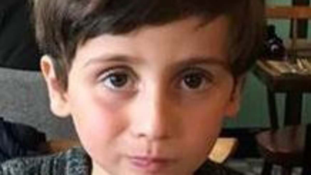 alert-–-police-appeal-for-help-finding-six-year-old-boy-who-has-been-missing-for-more-than-a-month-after-mother-breached-family-court-order