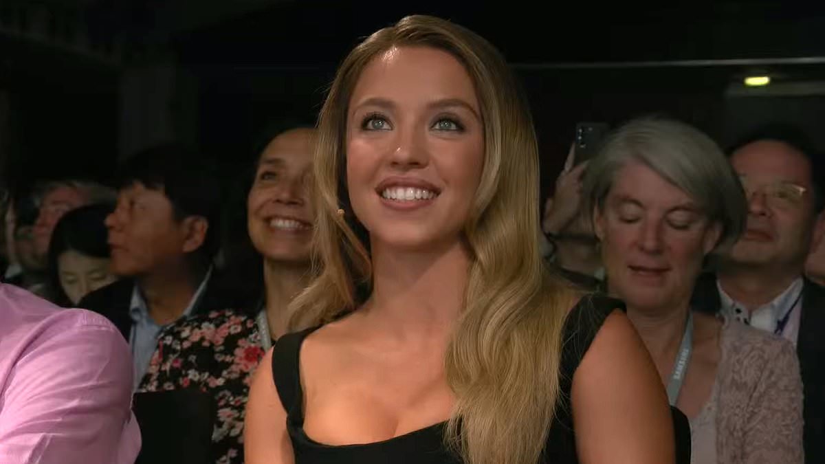 alert-–-sydney-sweeney-cringes-and-gives-a-very-unconvincing-reaction-when-shown-an-ai-generated-image-of-herself-at-samsung-conference