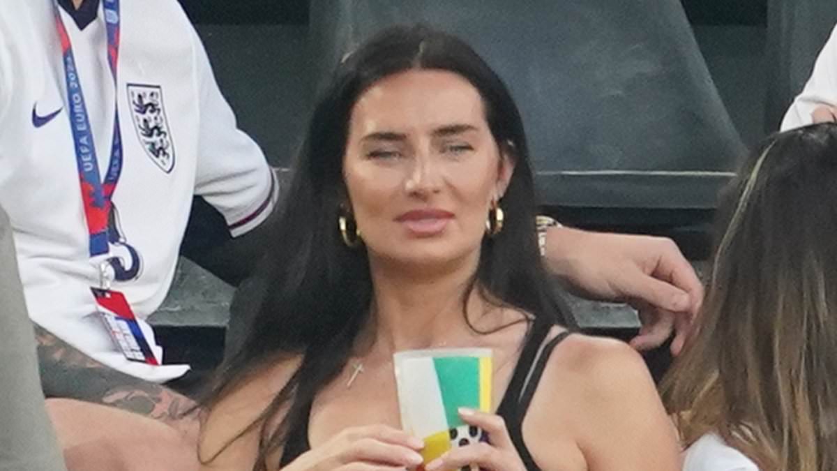 alert-–-annie-kilner-shows-her-support-for-husband-kyle-walker-as-she-attends-england’s-semi-final-against-the-netherlands