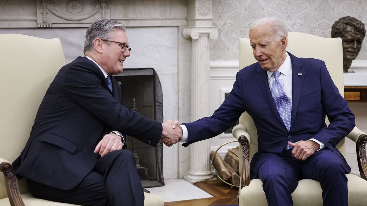 alert-–-joe-biden-urges-keir-starmer-to-get-‘closer-with-europe’-as-they-hold-first-talks-in-white-house-amid-brexit-renegotiation-push-–-with-pm-playing-down-fears-about-us-president’s-age