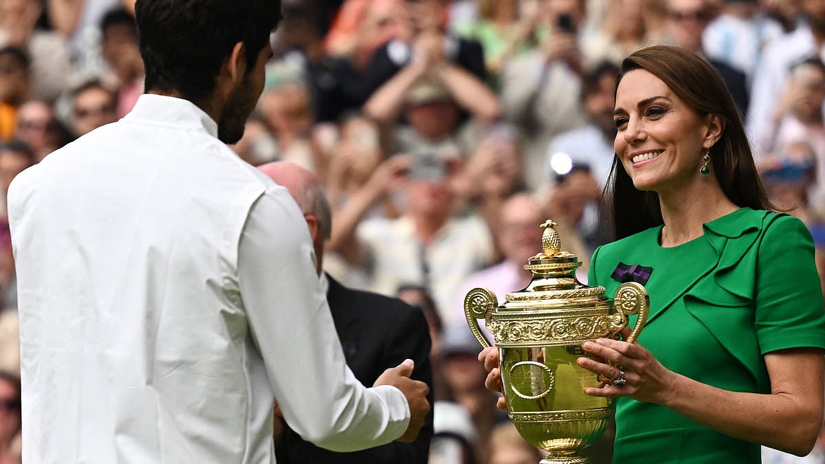 alert-–-kate-middleton-will-attend-wimbledon-men’s-final-tomorrow-and-present-the-winner’s-trophy