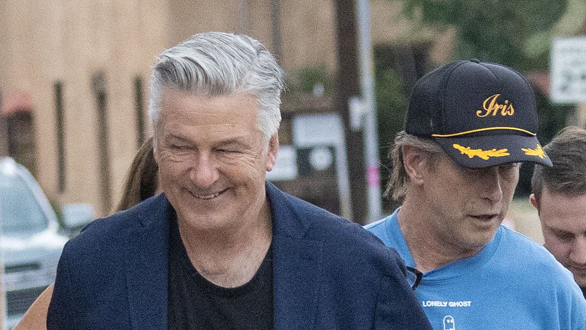 alert-–-alec-baldwin-flashes-winning-smile-with-brother-stephen-outside-restaurant-after-judge-dismisses-charge-in-rust-shooting