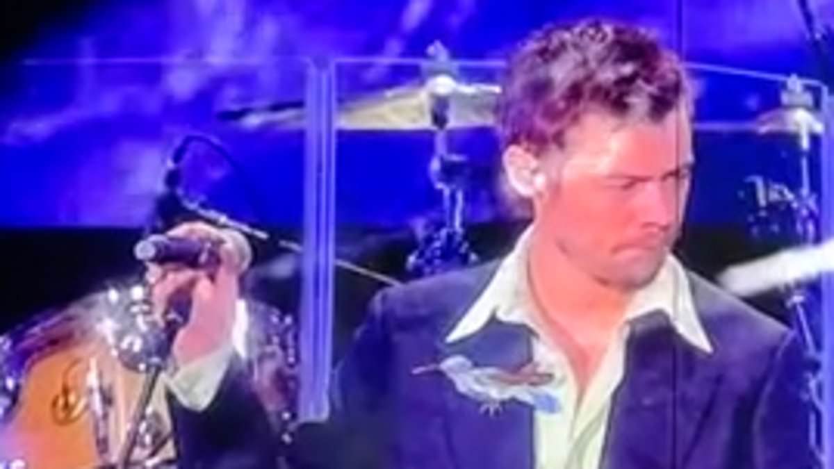 alert-–-harry-styles-sends-fans-into-a-meltdown-after-debuting-his-new-mullet-haircut-during-his-surprise-performance-with-stevie-nicks