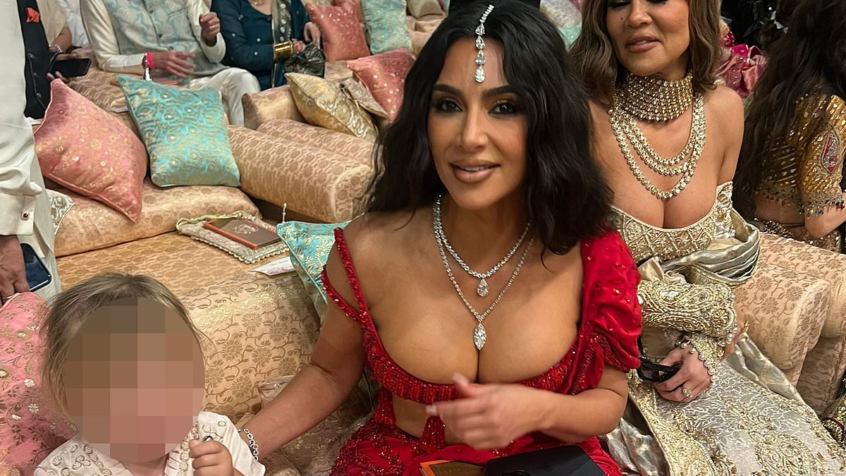 alert-–-kim-and-khloe-kardashian-pose-for-photo-with-two-year-old-daughter-of-former-prime-minister-boris-johnson-at-star-studded-250million-ambani-wedding-in-india