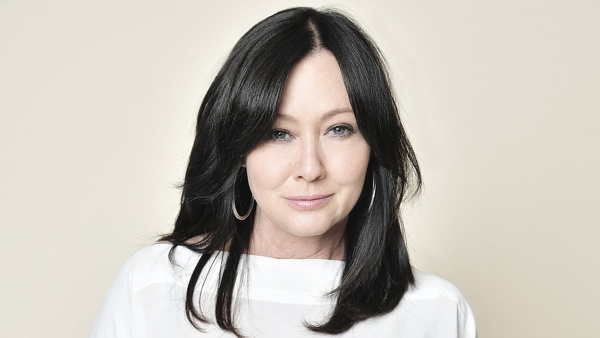 alert-–-shannen-doherty’s-charmed-costar-alyssa-milano-leads-stars-paying-tribute-after-her-death-at-53-following-cancer-battle:-‘the-world-is-less-without-her’