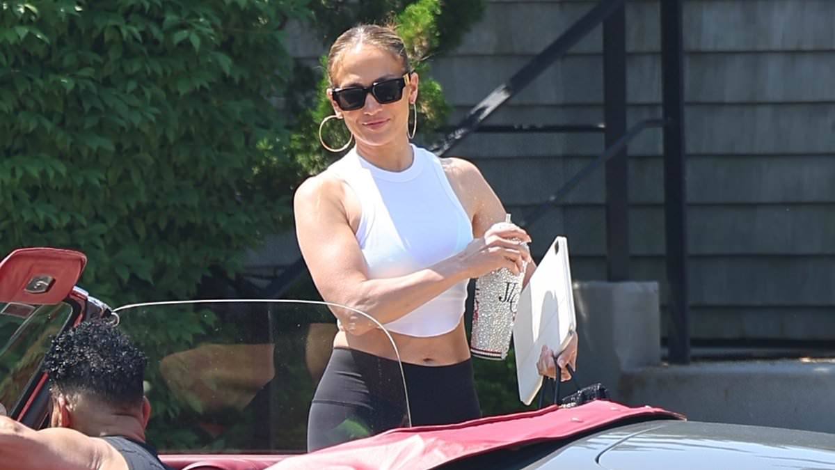 alert-–-jennifer-lopez-and-her-manager-benny-medina-leave-equinox-gym-in-the-hamptons…-two-days-ahead-of-her-second-wedding-anniversary-with-‘estranged’-husband-ben-affleck