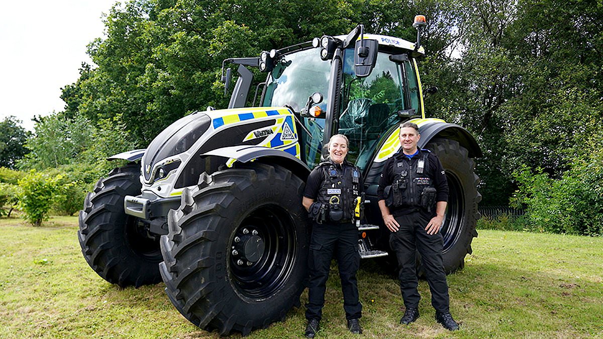 alert-–-derbyshire-police-unveil-tractor-with-top-speeds-of-25mph-and-blue-flashing-lights-in-bid-to-weed-out-country-crime-–-but-force-is-accused-of-wasting-time-and-resources-on-a-‘pr-stunt’