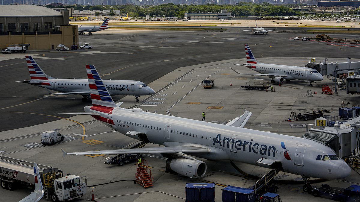 alert-–-american-airlines-and-delta-ground-all-flights-as-911-and-hospital-systems-go-down-across-the-us-after-worldwide-tech-outage