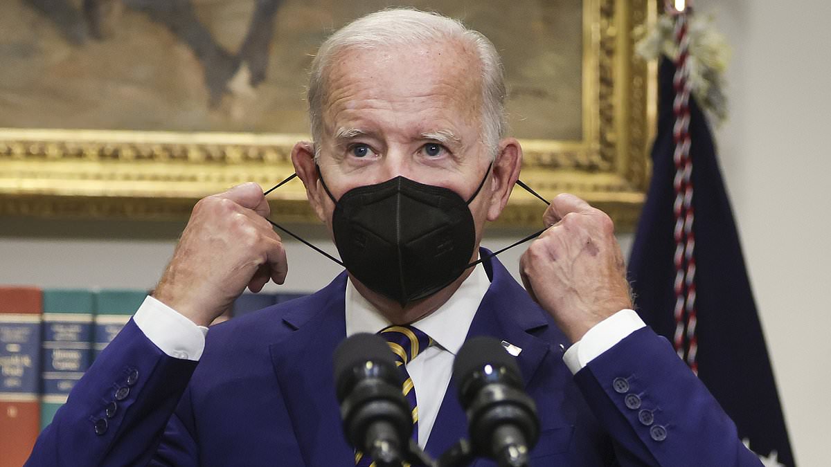 alert-–-doctors-reveal-how-worried-we-should-be-about-joe-biden’s-positive-covid-test-as-president,-81,-appears-increasingly-frail