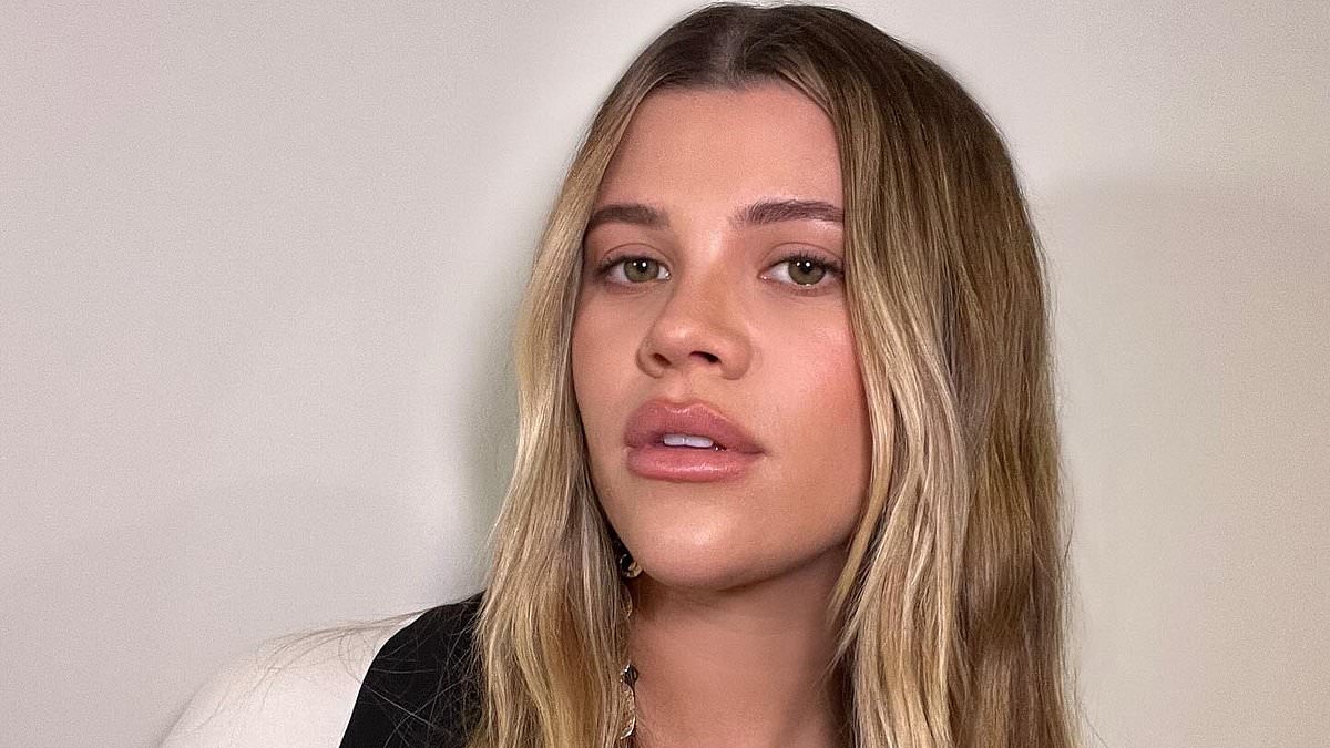 alert-–-sofia-richie-shares-a-rare-glimpse-of-baby-daughter eloise-in-a-gingham-dress-–-celebrating-two-months-since-her-birth