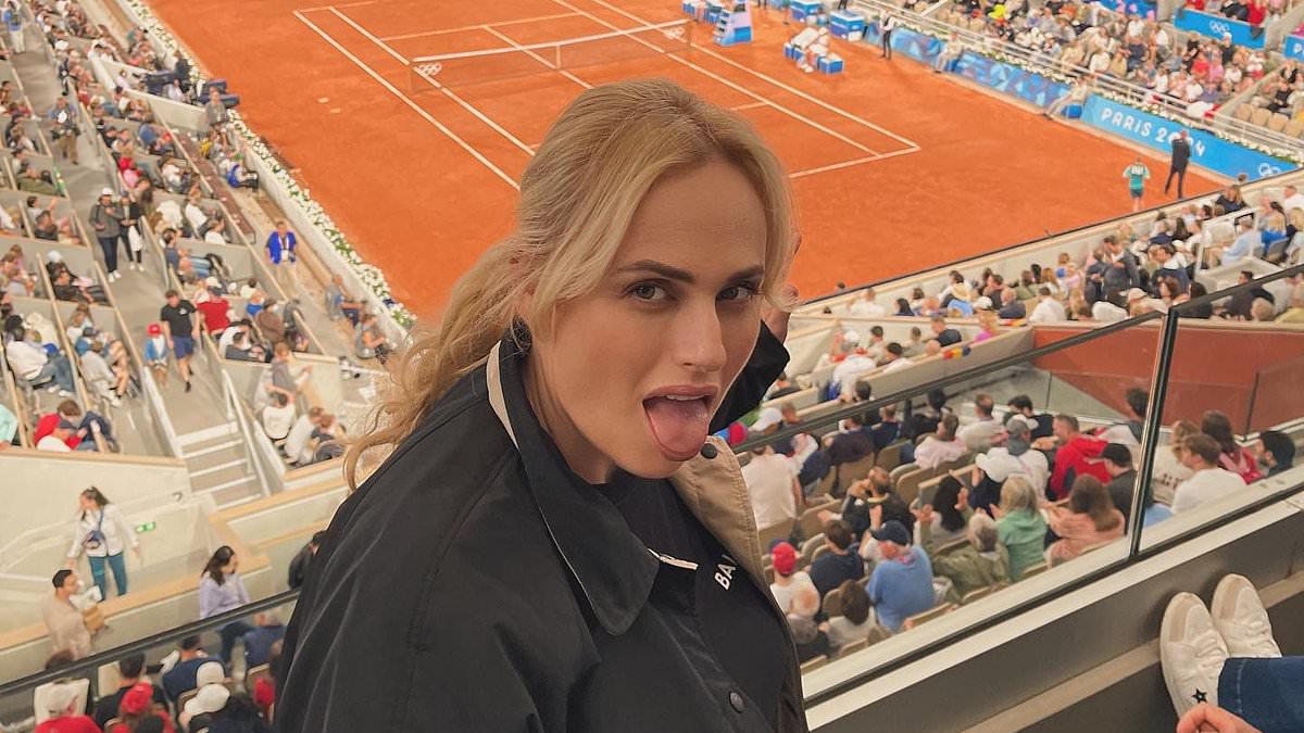 alert-–-rebel-wilson-shares-excitement-as-she-nabs-rare-spot-to-watch-the-men’s-tennis-live-at-the-2024-paris-olympics-amid-downpours-causing-chaos