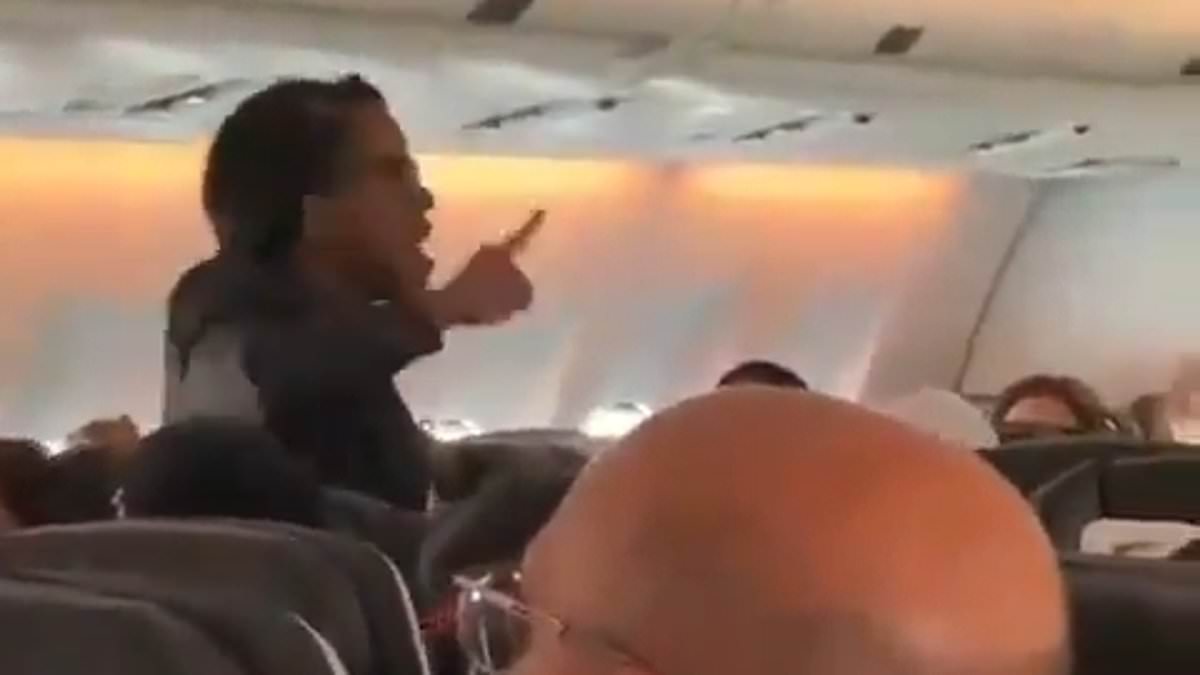 alert-–-air-canada-flight-from-morocco-is-canceled-over-flight-attendant’s-crazed-meltdown-at-passenger’s-‘very-reasonable-request’