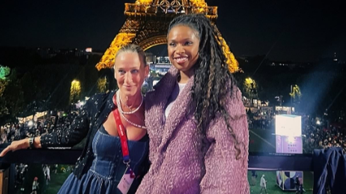 alert-–-jennifer-hudson-reunites-with-sarah-jessica-parker-17-years-after-co-starring-in-sex-and-the-city:-‘look-who-i-ran-into-in-paris!’