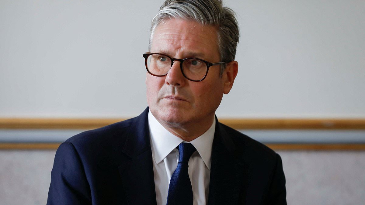 alert-–-keir-starmer-vows-‘action-will-be-taken’-as-he-slams-‘marauding-mobs’-causing-chaos-following-southport-knife-attack-–-with-pm-set-to-hold-4pm-press-conference-after-crisis-talks-with-police-chiefs