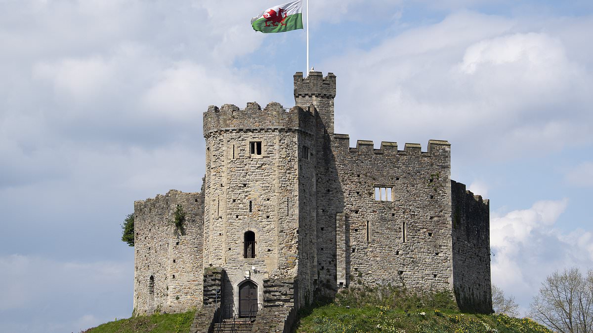 alert-–-council-becomes-latest-body-to-cancel-huw-edwards-by-removing-plaque-and-narrated-audio-guide-at-cardiff-castle-–-as-welsh-universities-consider-stripping-disgraced-tv-star-of-his-academic-honours