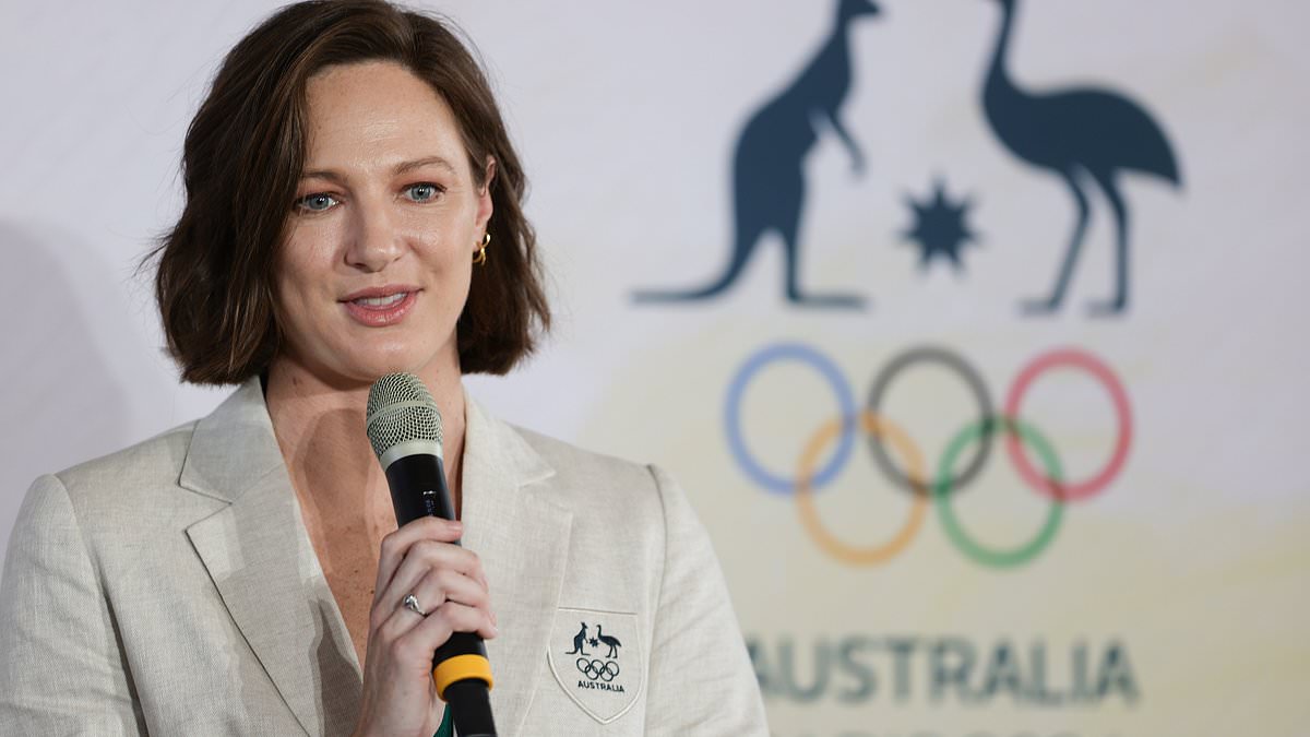 alert-–-aussie-swimmer-cate-campbell-admits-it-feels-‘bittersweet’-watching-her-sister-bronte-race-at-the-olympics-after-her-own-retirement:-‘i-feel-like-i’m-on-an-emotional-rollercoaster’